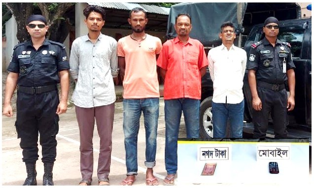লালমনিরহাটে তাইজ উদ্দিন হত্যাকান্ডের ৪ পলাতক আসামি গ্রেফতার